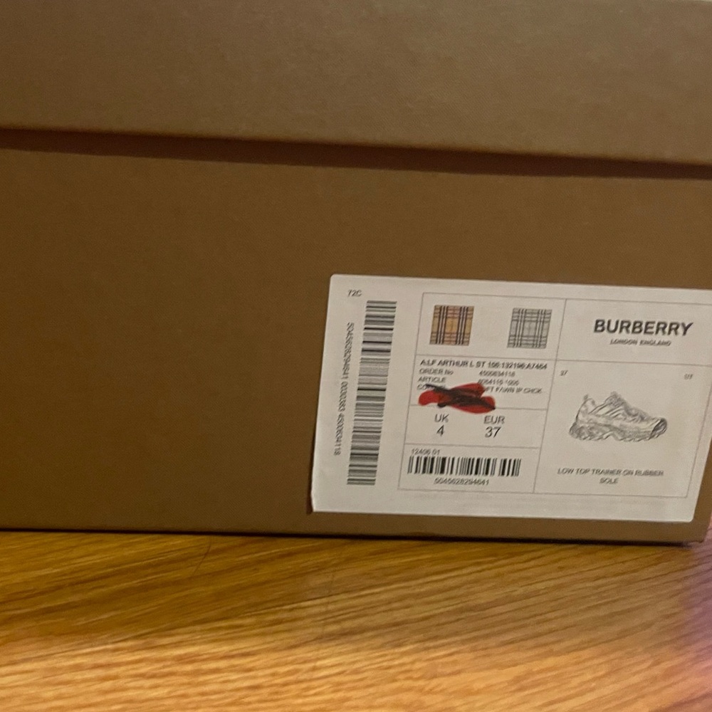 Burberry Arthur Check Sneakers - Picture 6 of 14